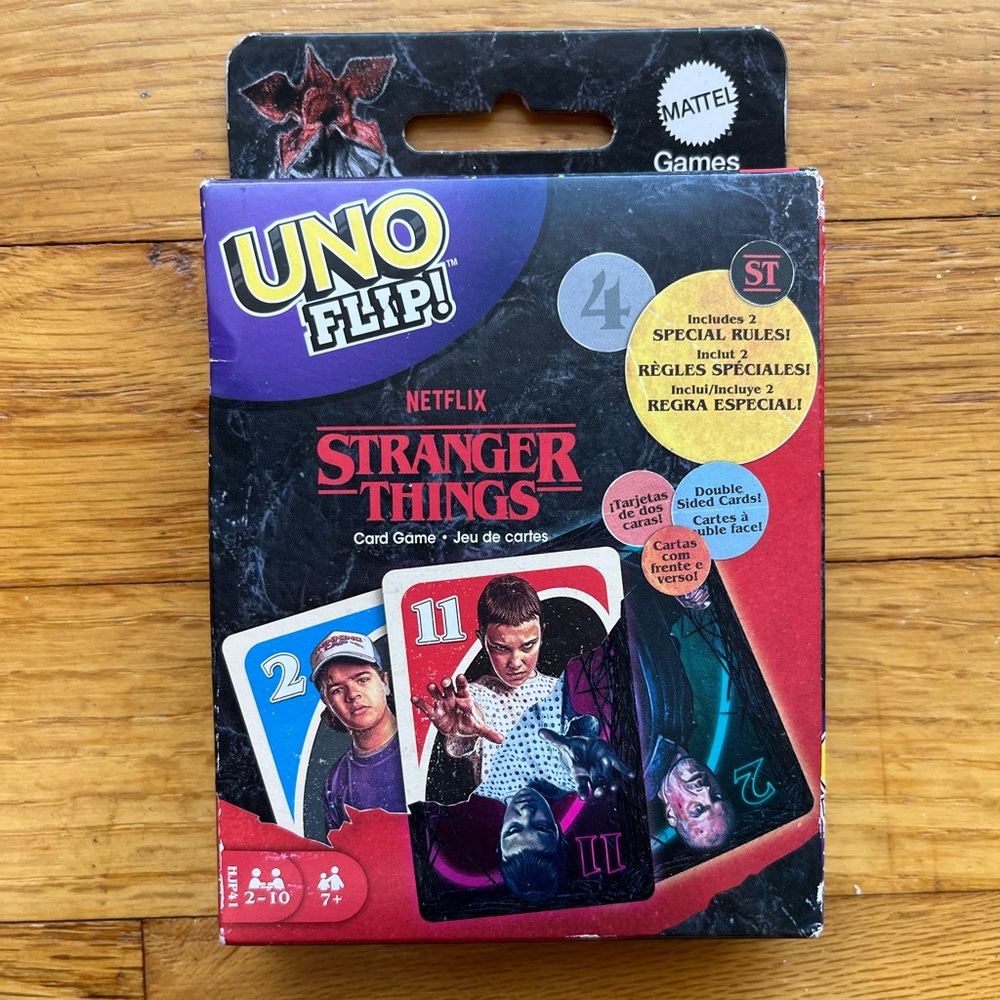 Mattel UNO Flip Stranger Things Edition